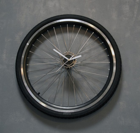 Clock Tire